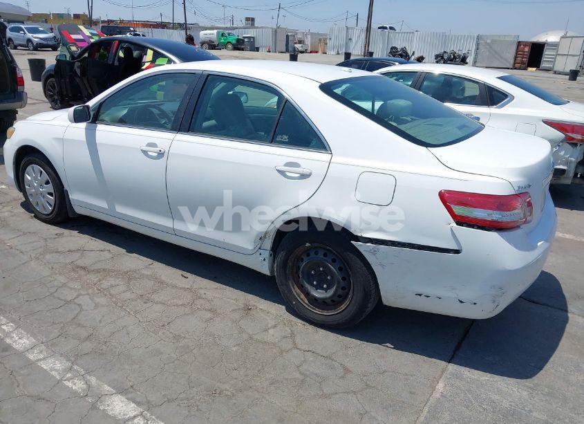 Photo 3 of 2011 Toyota Camry LE (VIN 4T4BF3EK9BR212427)