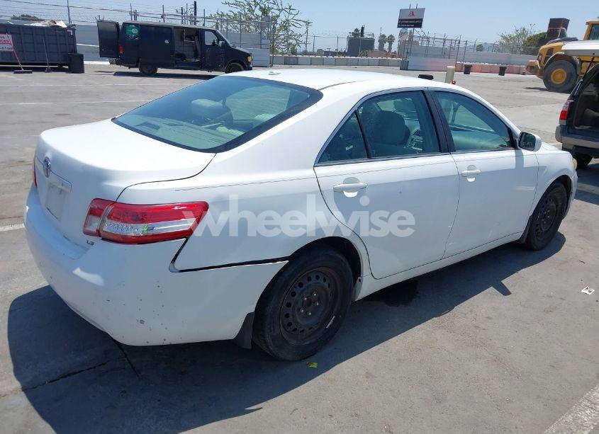 Photo 4 of 2011 Toyota Camry LE (VIN 4T4BF3EK9BR212427)