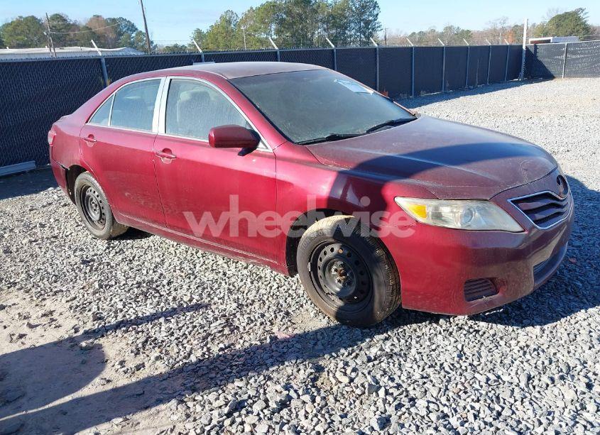 2011 Toyota Camry LE (VIN 4T4BF3EK9BR215747) main photo