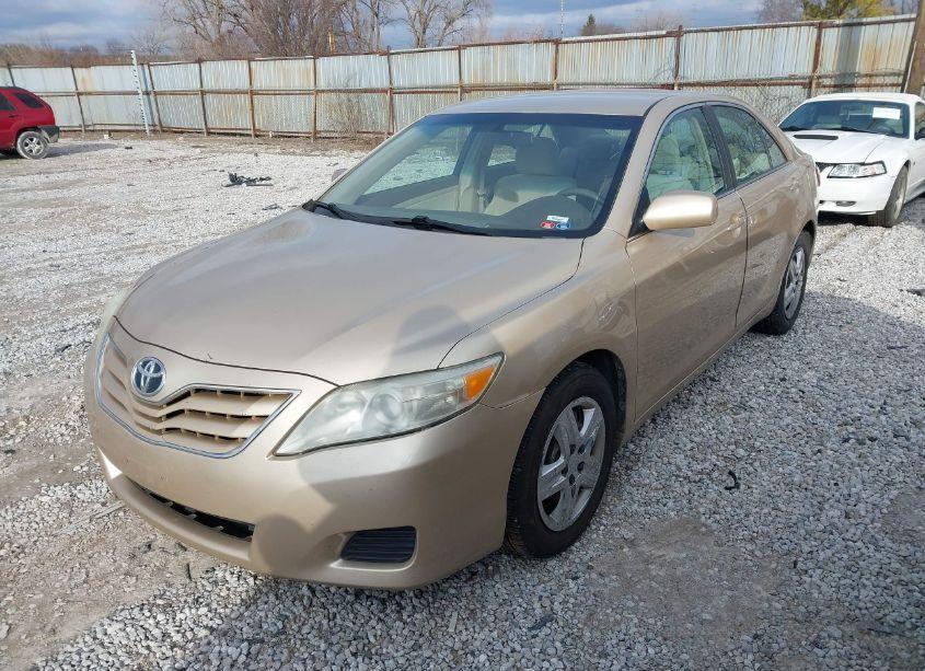 Photo 2 of 2010 Toyota Camry LE (VIN 4T4BF3EKXAR022196)