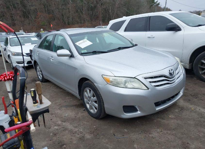 2010 Toyota Camry LE (VIN 4T4BF3EKXAR031383) main photo