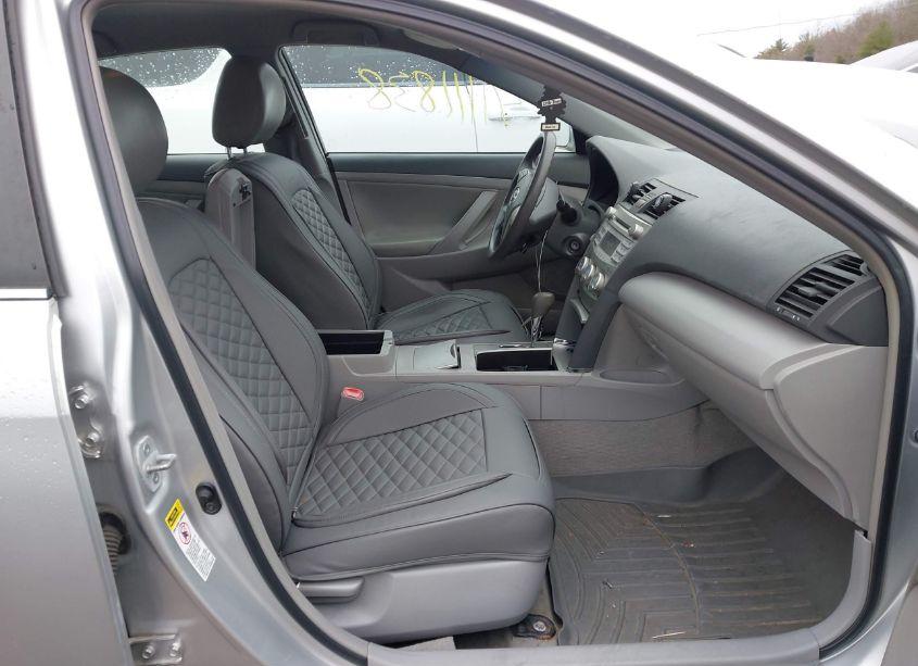 Photo 5 of 2010 Toyota Camry LE (VIN 4T4BF3EKXAR031383)