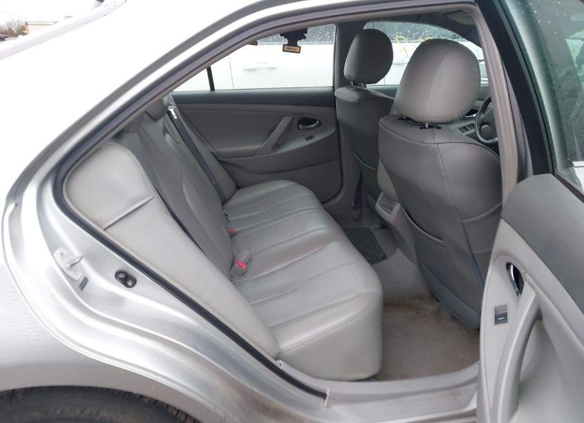 Photo 8 of 2010 Toyota Camry LE (VIN 4T4BF3EKXAR031383)