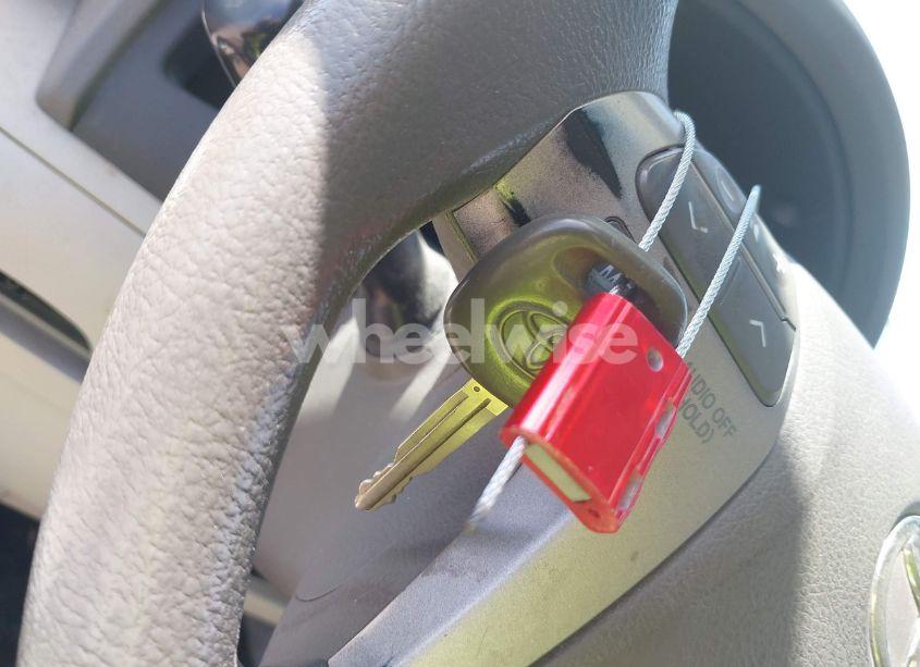 Photo 11 of 2010 Toyota Camry LE (VIN 4T4BF3EKXAR042433)