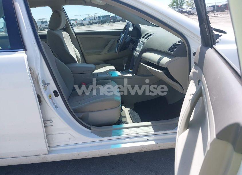 Photo 5 of 2010 Toyota Camry LE (VIN 4T4BF3EKXAR042433)