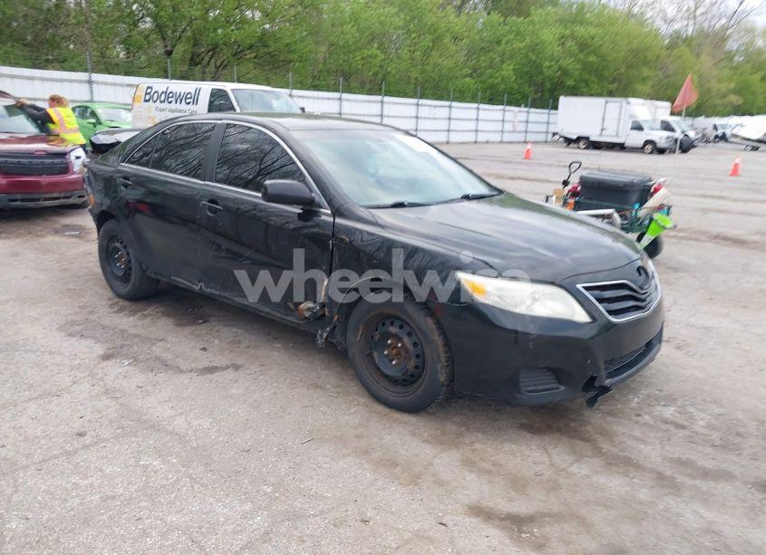 2010 Toyota Camry LE (VIN 4T4BF3EKXAR056638) main photo