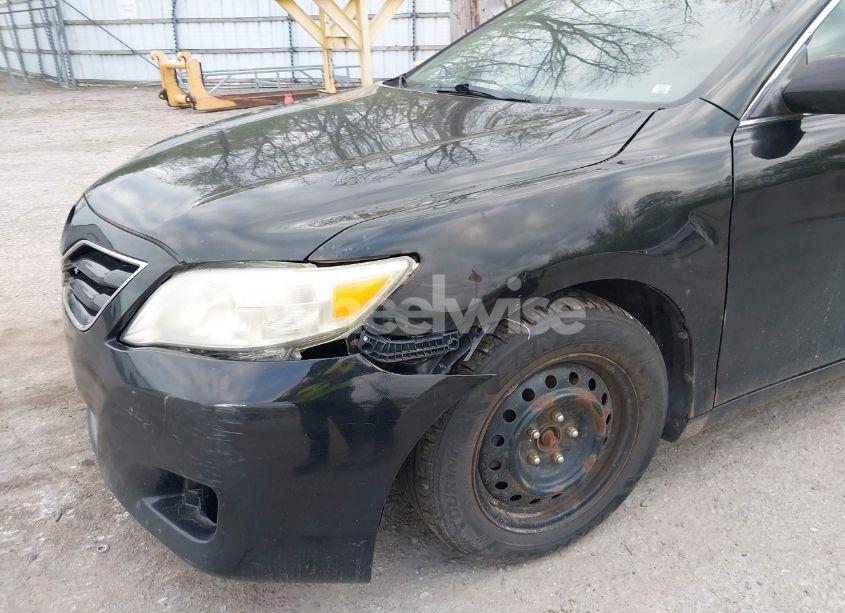 Photo 13 of 2010 Toyota Camry LE (VIN 4T4BF3EKXAR056638)