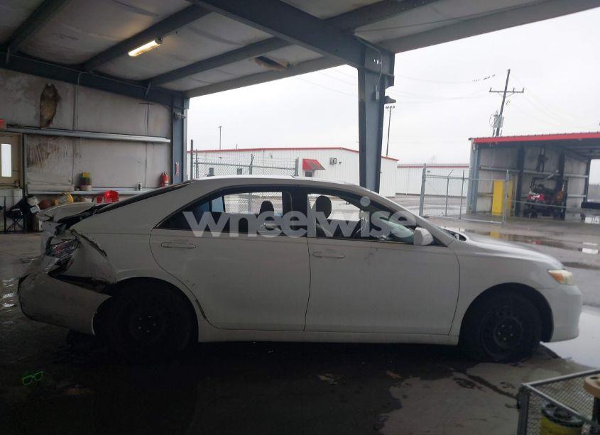 Photo 13 of 2010 Toyota Camry LE (VIN 4T4BF3EKXAR062536)