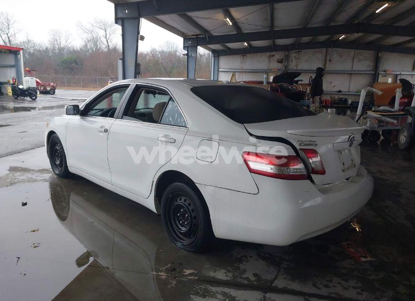 Photo 3 of 2010 Toyota Camry LE (VIN 4T4BF3EKXAR062536)