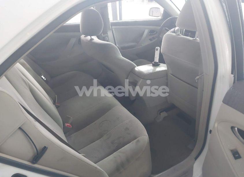 Photo 8 of 2010 Toyota Camry LE (VIN 4T4BF3EKXAR062536)