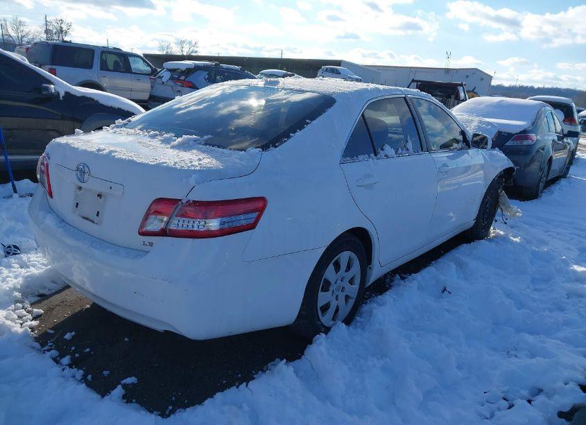 Photo 4 of 2010 Toyota Camry LE (VIN 4T4BF3EKXAR064934)