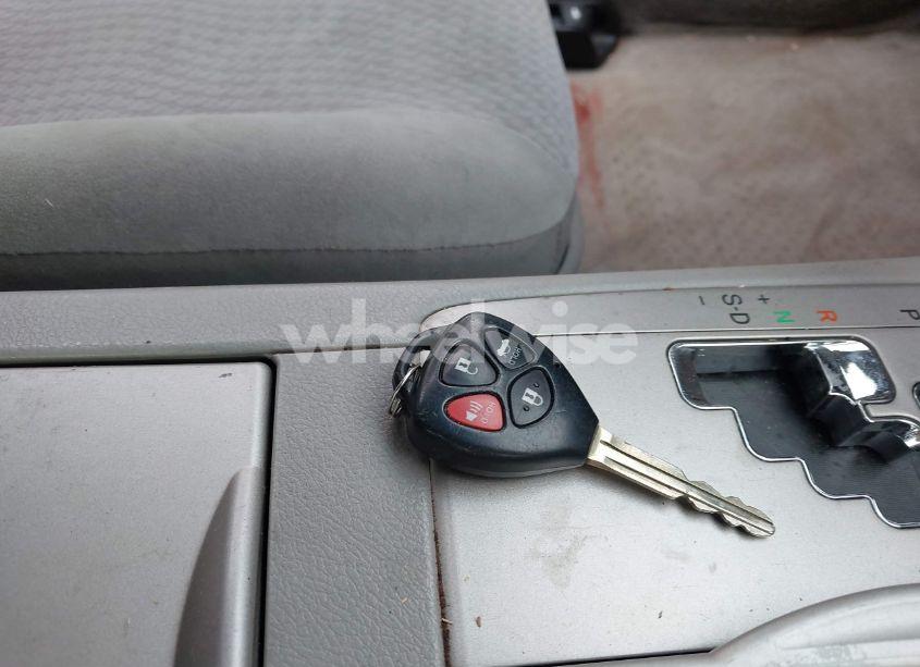 Photo 11 of 2010 Toyota Camry LE (VIN 4T4BF3EKXAR068529)