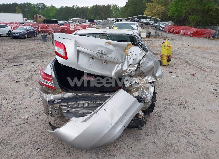 Photo 16 of 2010 Toyota Camry LE (VIN 4T4BF3EKXAR068529)