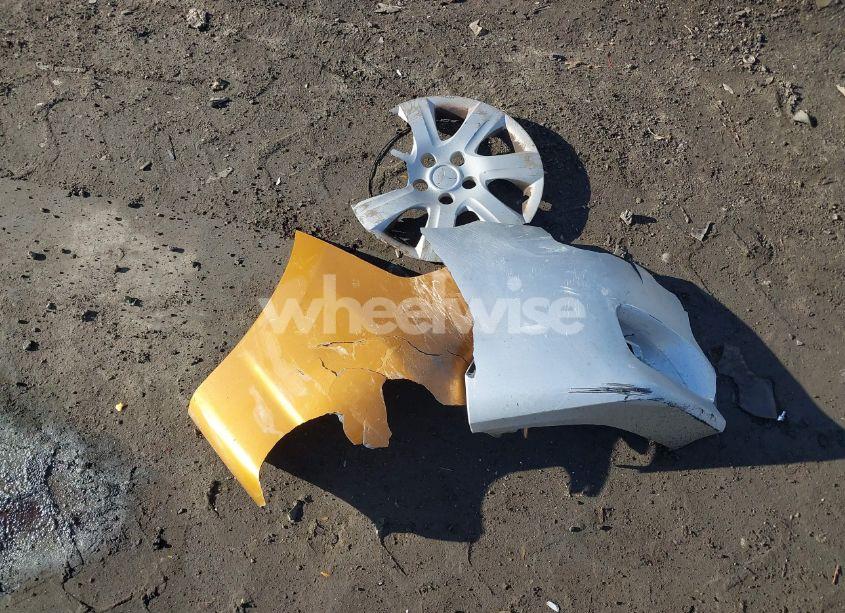 Photo 12 of 2010 Toyota Camry LE (VIN 4T4BF3EKXAR075013)