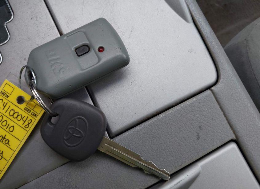 Photo 11 of 2010 Toyota Camry LE (VIN 4T4BF3EKXAR087372)