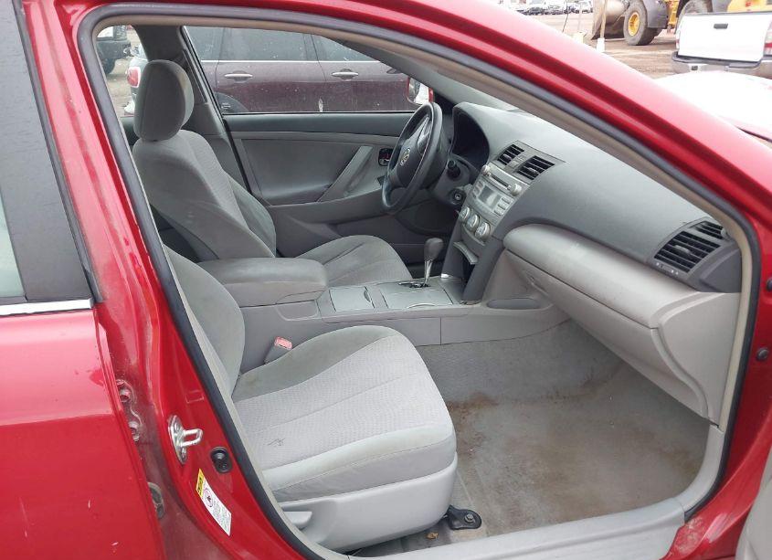 Photo 5 of 2010 Toyota Camry LE (VIN 4T4BF3EKXAR087372)