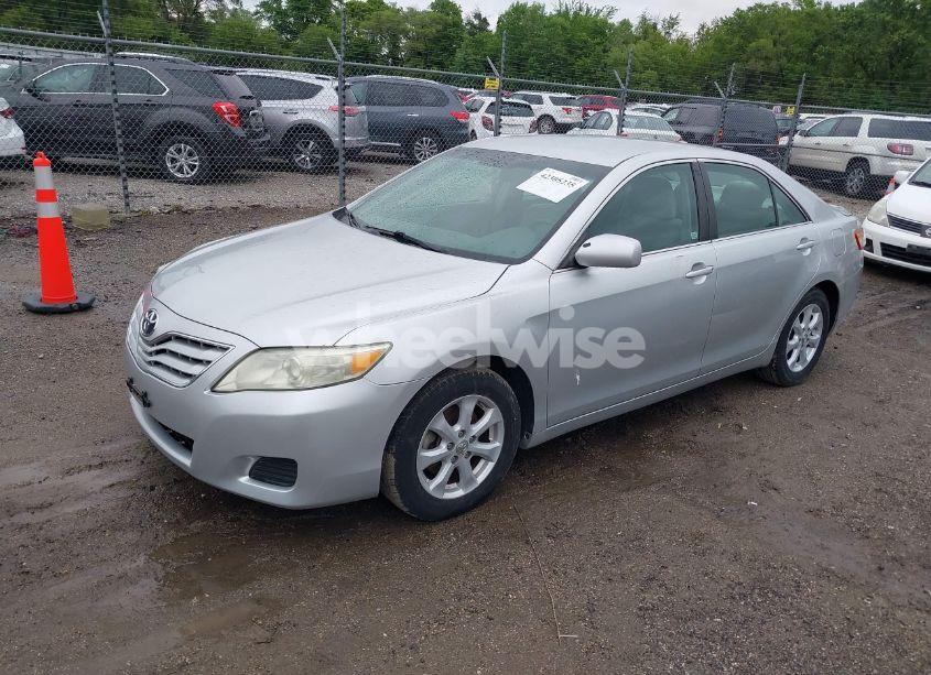 Photo 2 of 2011 Toyota Camry LE/SE/XLE (VIN 4T4BF3EKXBR096381)