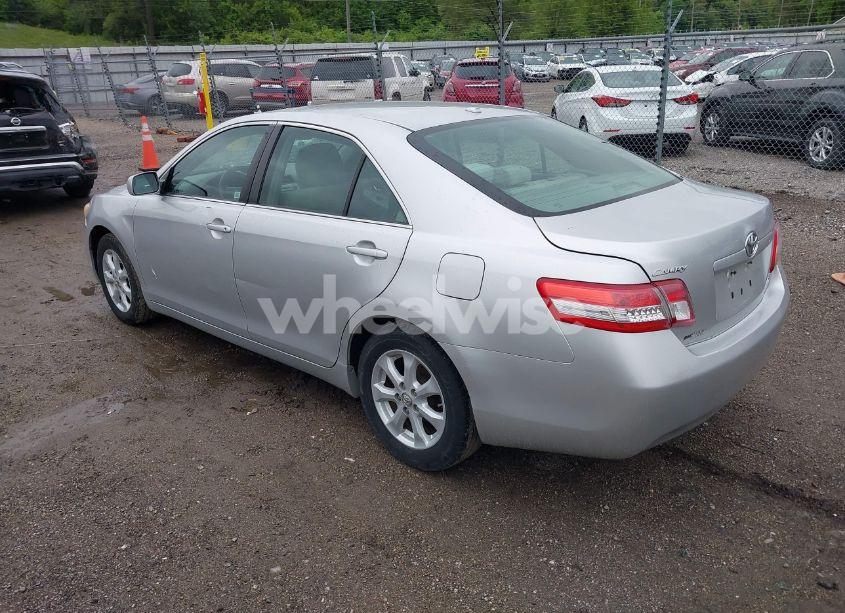 Photo 3 of 2011 Toyota Camry LE/SE/XLE (VIN 4T4BF3EKXBR096381)