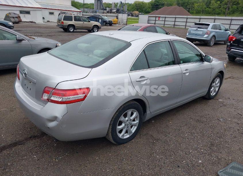 Photo 4 of 2011 Toyota Camry LE/SE/XLE (VIN 4T4BF3EKXBR096381)