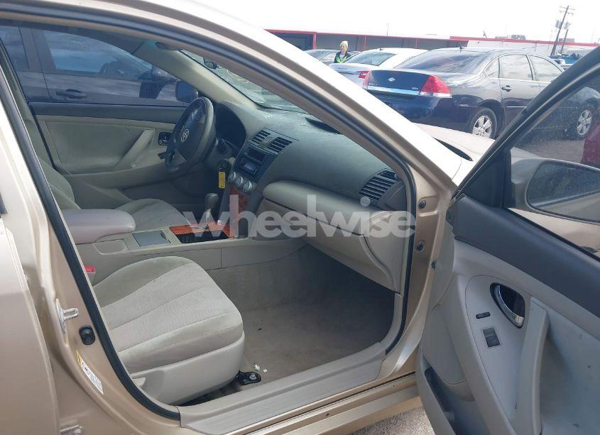 Photo 5 of 2011 Toyota Camry (VIN 4T4BF3EKXBR115432)