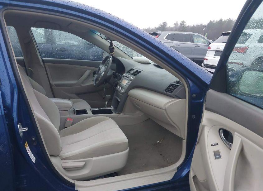 Photo 5 of 2011 Toyota Camry LE (VIN 4T4BF3EKXBR140086)