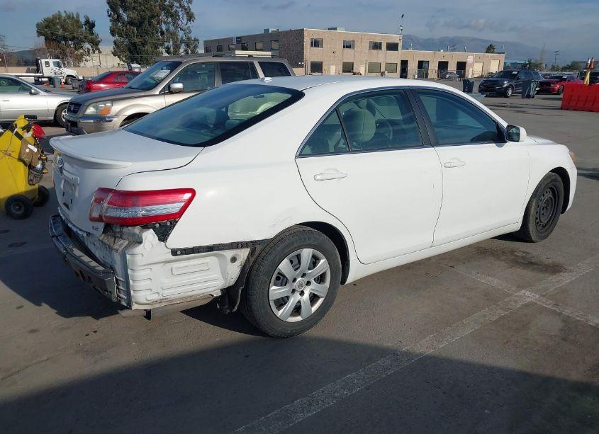 Photo 4 of 2011 Toyota Camry LE (VIN 4T4BF3EKXBR144851)