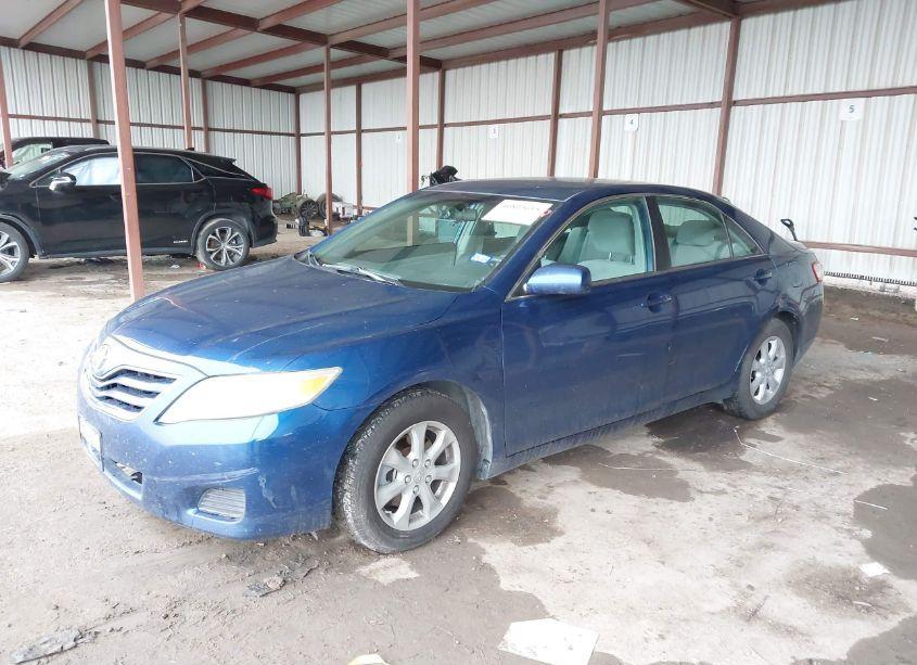 Photo 2 of 2011 Toyota Camry LE (VIN 4T4BF3EKXBR151993)