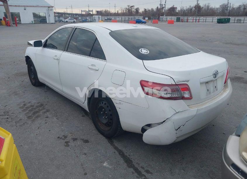 Photo 3 of 2011 Toyota Camry LE (VIN 4T4BF3EKXBR167384)