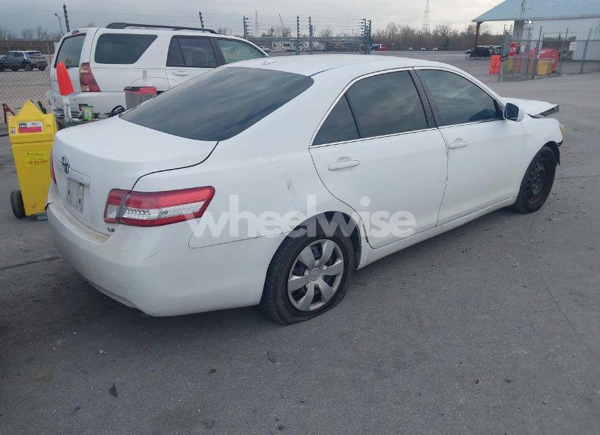 Photo 4 of 2011 Toyota Camry LE (VIN 4T4BF3EKXBR167384)