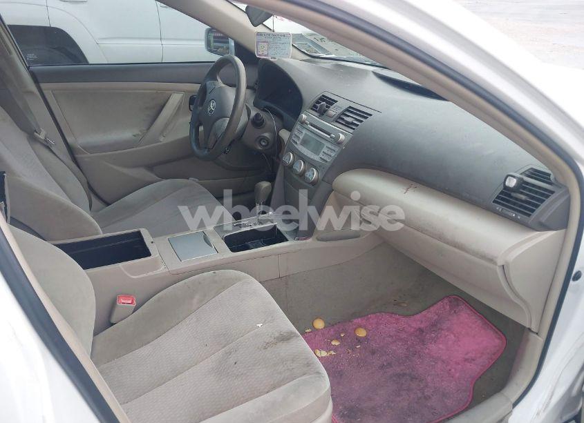 Photo 5 of 2011 Toyota Camry LE (VIN 4T4BF3EKXBR167384)