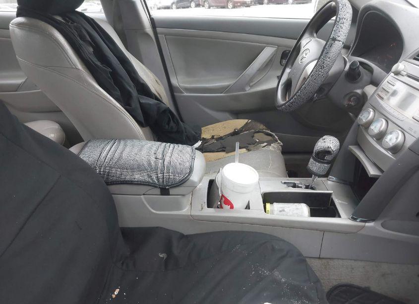 Photo 5 of 2011 Toyota Camry LE (VIN 4T4BF3EKXBR170995)