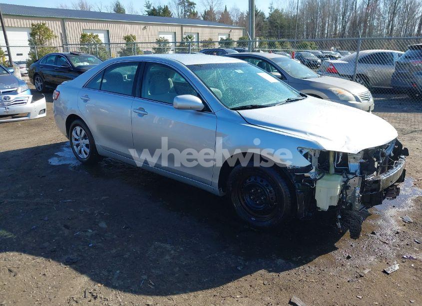 2011 Toyota Camry LE (VIN 4T4BF3EKXBR171824) main photo