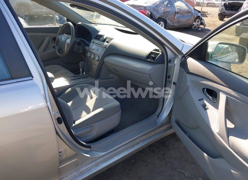 Photo 5 of 2011 Toyota Camry LE (VIN 4T4BF3EKXBR171824)