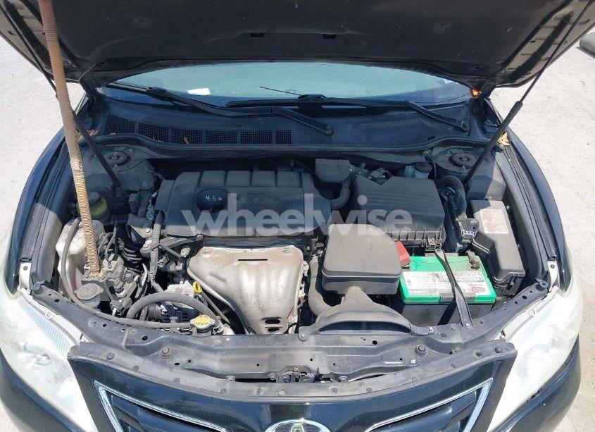 Photo 10 of 2011 Toyota Camry LE (VIN 4T4BF3EKXBR184198)