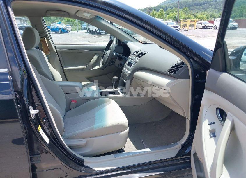 Photo 5 of 2011 Toyota Camry LE (VIN 4T4BF3EKXBR184198)