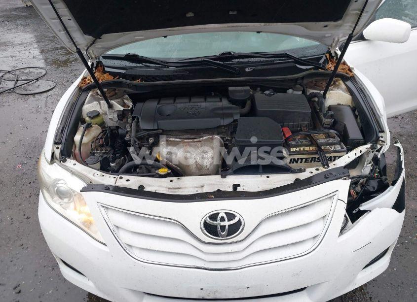 Photo 10 of 2011 Toyota Camry LE (VIN 4T4BF3EKXBR187912)