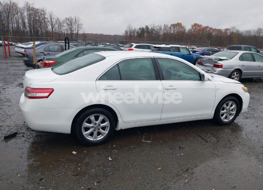 Photo 13 of 2011 Toyota Camry LE (VIN 4T4BF3EKXBR187912)