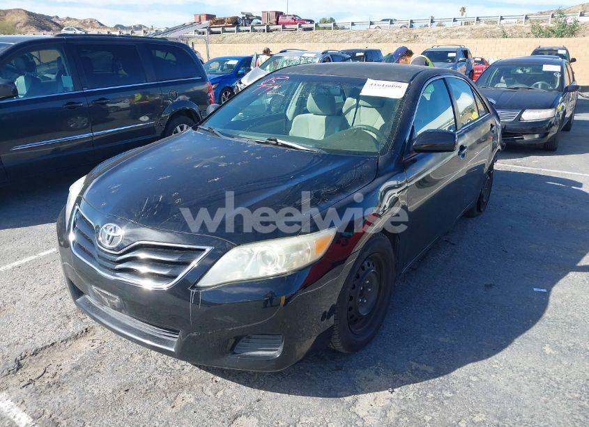 Photo 2 of 2011 Toyota Camry LE (VIN 4T4BF3EKXBR189160)