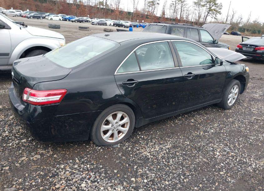 Photo 4 of 2011 Toyota Camry LE (VIN 4T4BF3EKXBR191586)