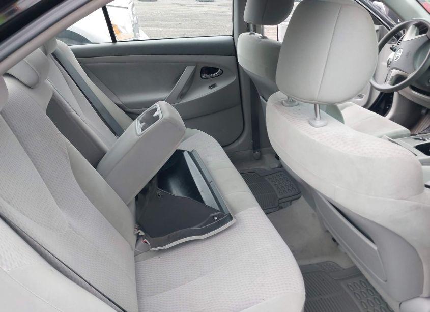 Photo 8 of 2011 Toyota Camry LE (VIN 4T4BF3EKXBR191586)