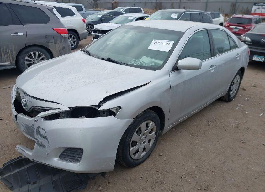 Photo 2 of 2011 Toyota Camry LE (VIN 4T4BF3EKXBR209634)