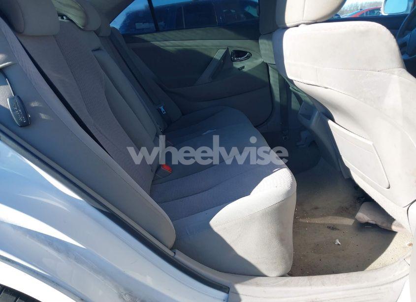 Photo 8 of 2011 Toyota Camry LE (VIN 4T4BF3EKXBR212680)