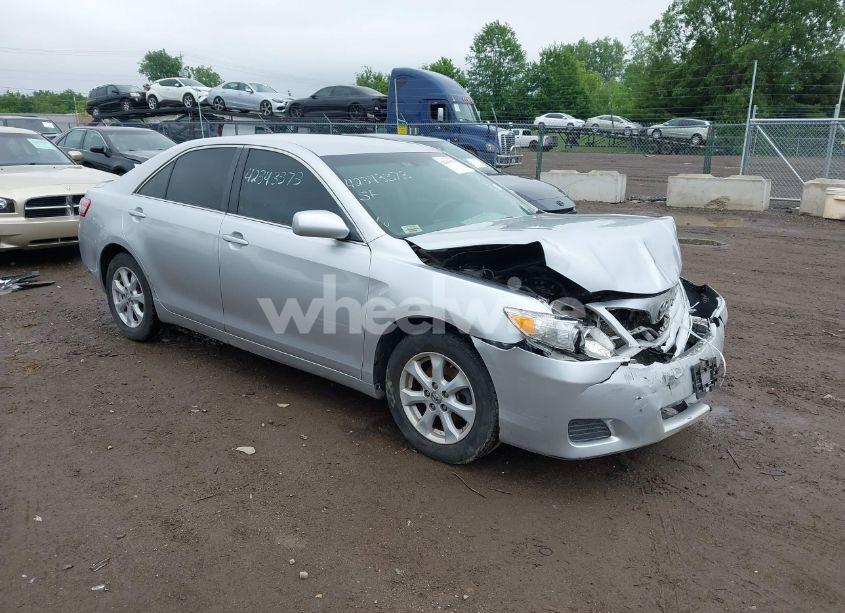 2011 Toyota Camry LE/SE/XLE (VIN 4T4BF3EKXBR218625) main photo