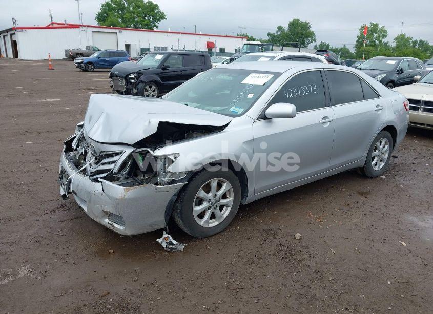 Photo 2 of 2011 Toyota Camry LE/SE/XLE (VIN 4T4BF3EKXBR218625)