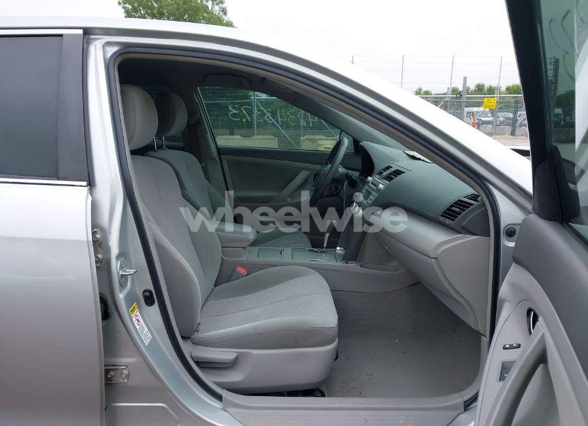 Photo 5 of 2011 Toyota Camry LE/SE/XLE (VIN 4T4BF3EKXBR218625)