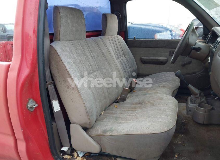 Photo 8 of 2000 Toyota Tacoma (VIN 4TANL42N1YZ660242)