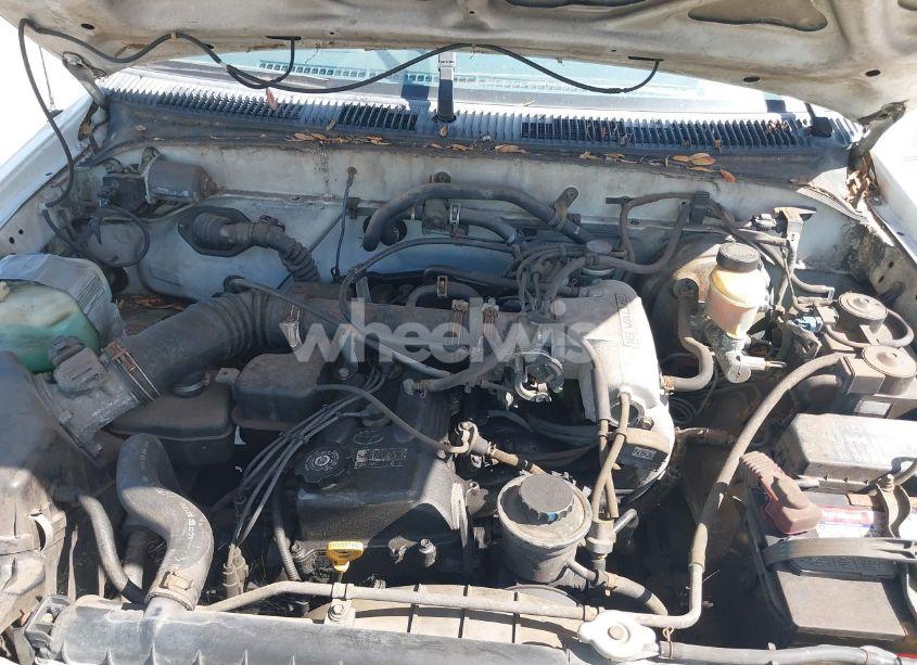 Photo 10 of 1998 Toyota Tacoma (VIN 4TANL42N2WZ022014)