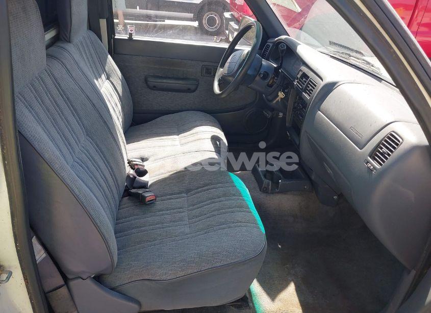 Photo 5 of 1998 Toyota Tacoma (VIN 4TANL42N2WZ022014)