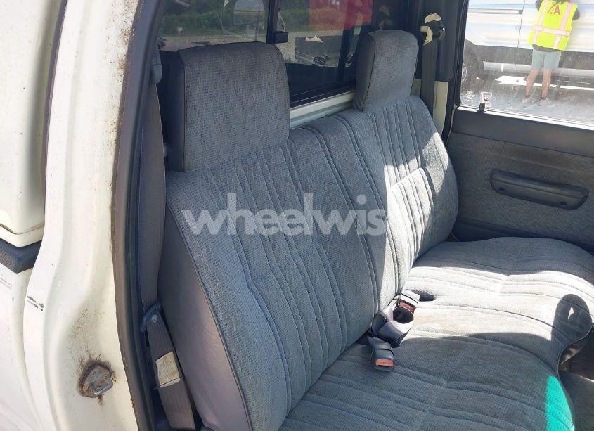Photo 8 of 1998 Toyota Tacoma (VIN 4TANL42N2WZ022014)