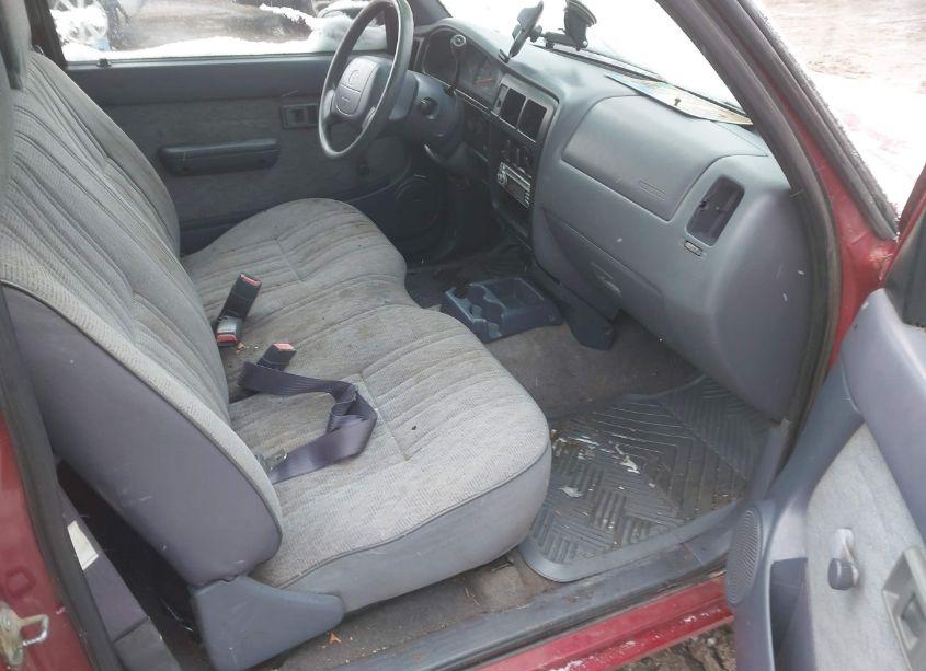 Photo 5 of 1998 Toyota Tacoma (VIN 4TANL42N4WZ093957)